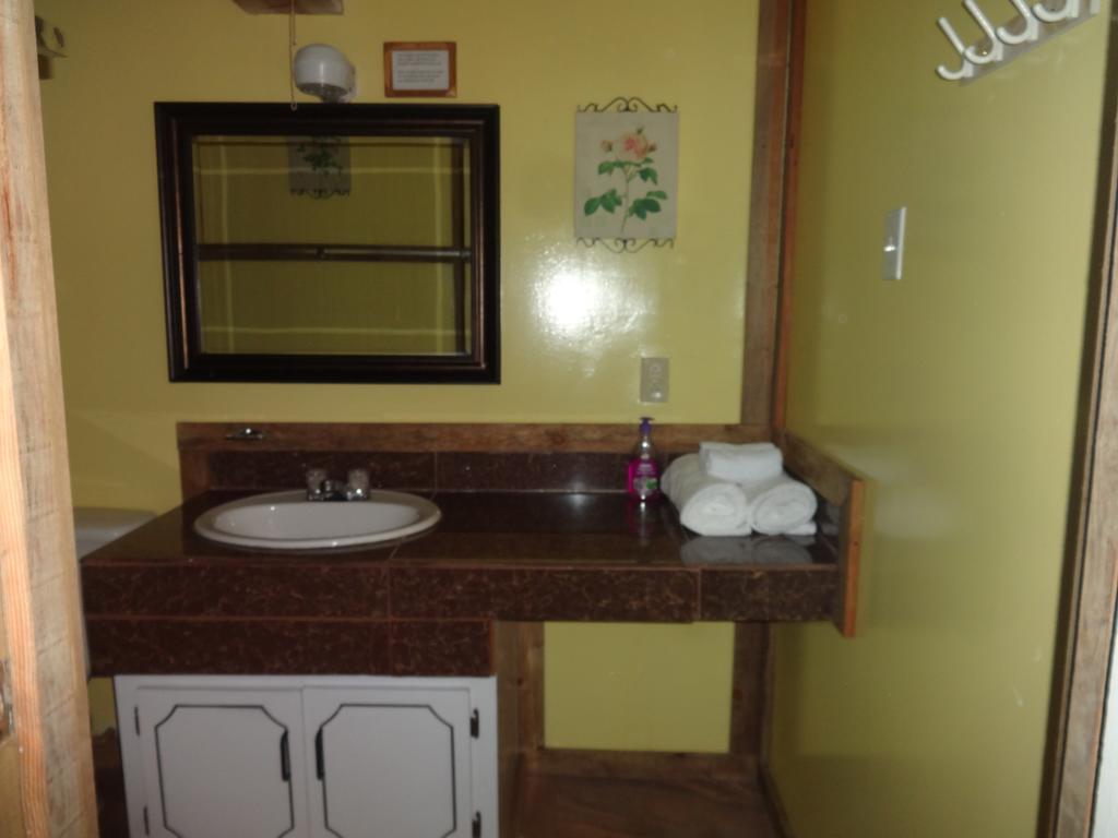 Cocopele Inn Сан Игнасио Екстериор снимка
