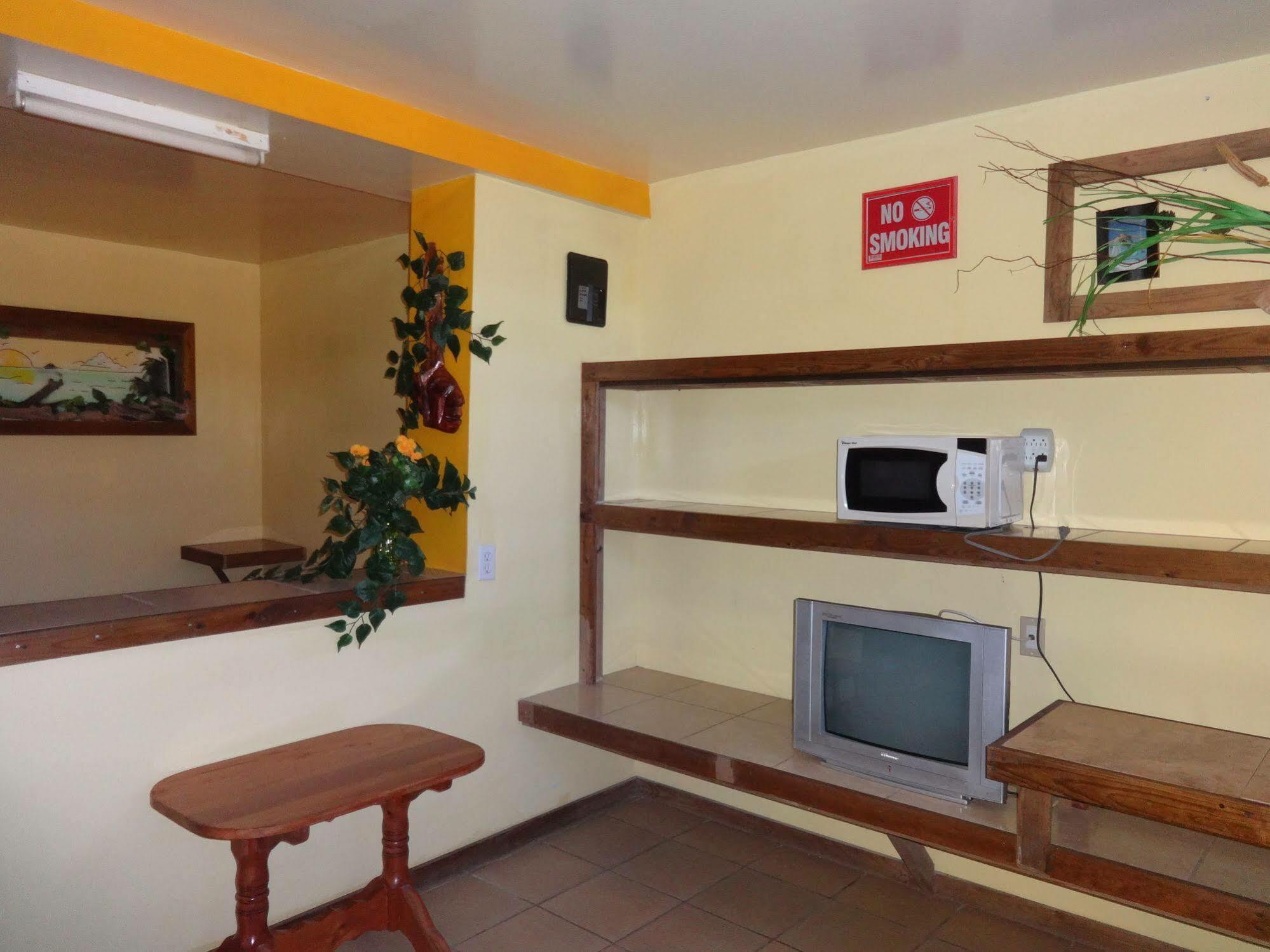 Cocopele Inn Сан Игнасио Екстериор снимка